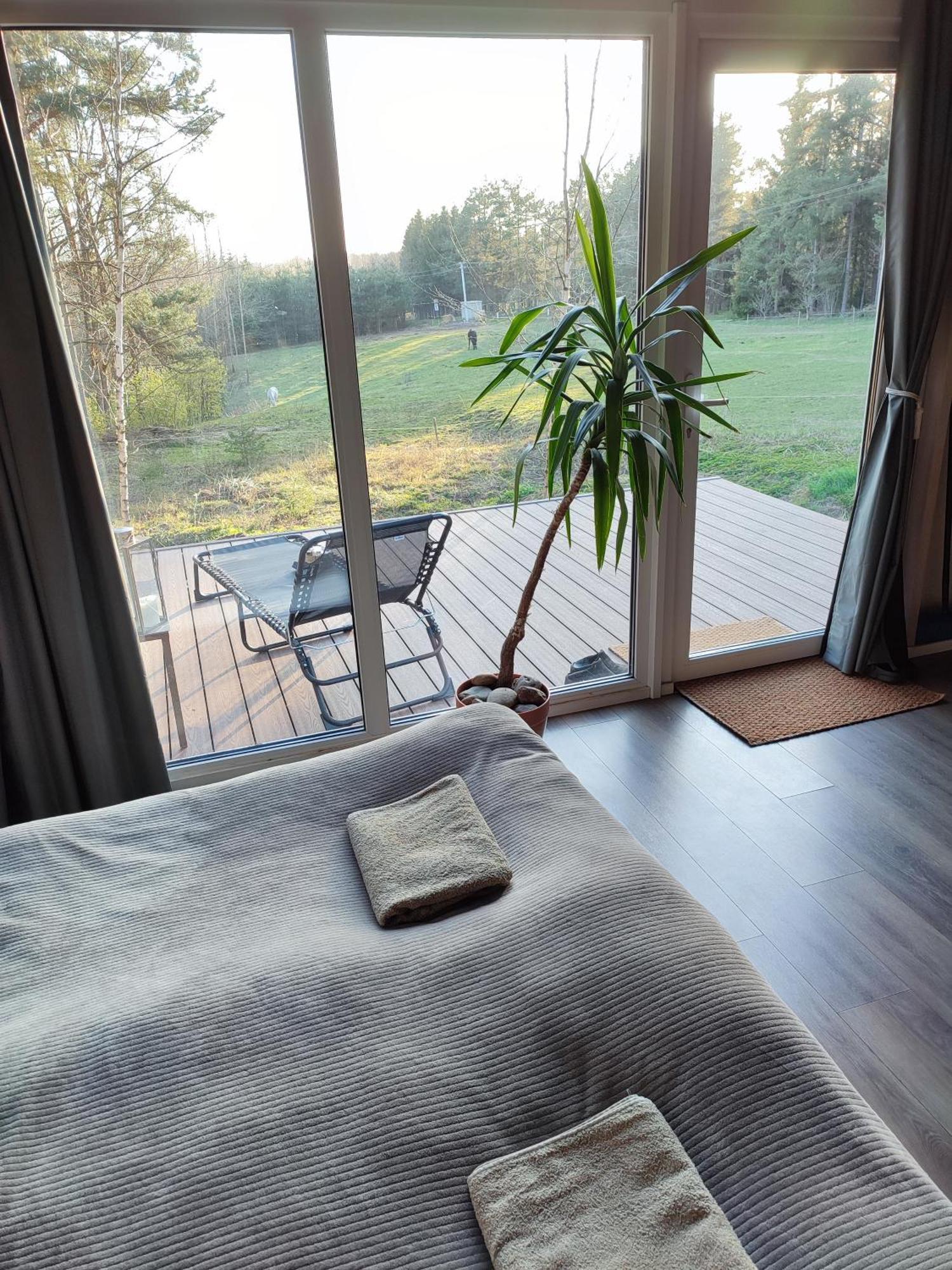 Modern Sauna Cabin In Horse Ranch Liyeplauke Zewnętrze zdjęcie