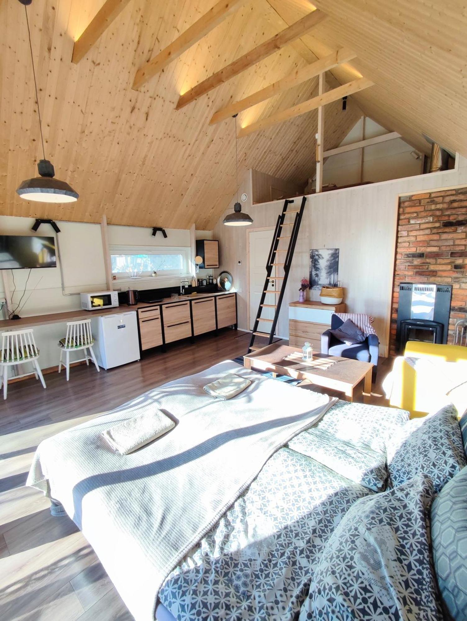 Modern Sauna Cabin In Horse Ranch Liyeplauke Zewnętrze zdjęcie