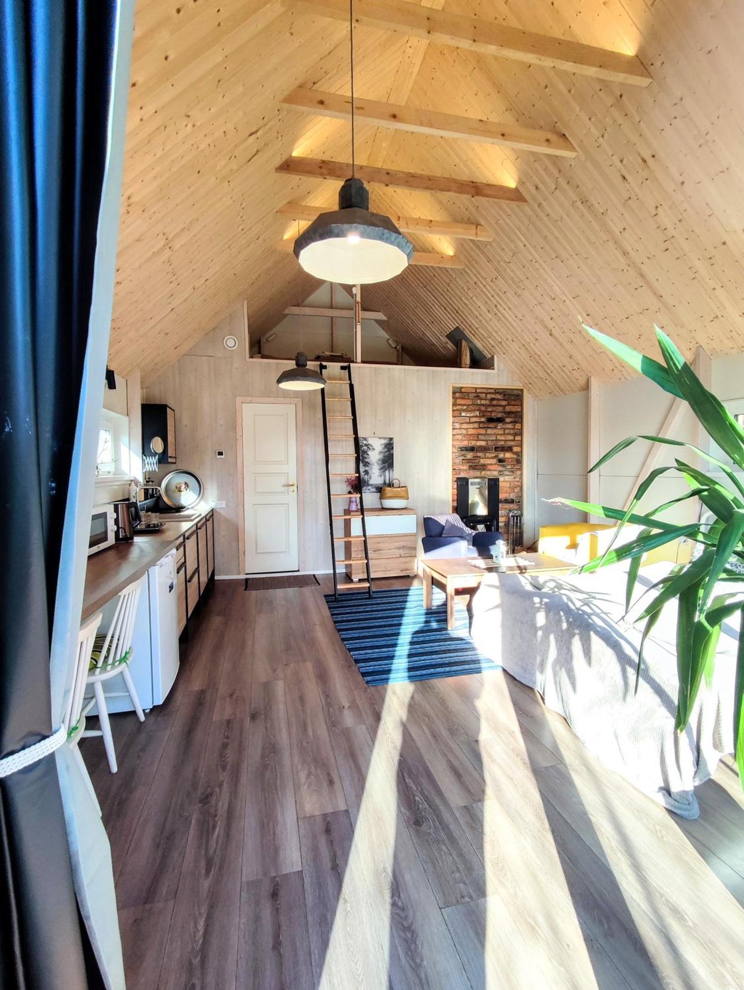Modern Sauna Cabin In Horse Ranch Liyeplauke Zewnętrze zdjęcie