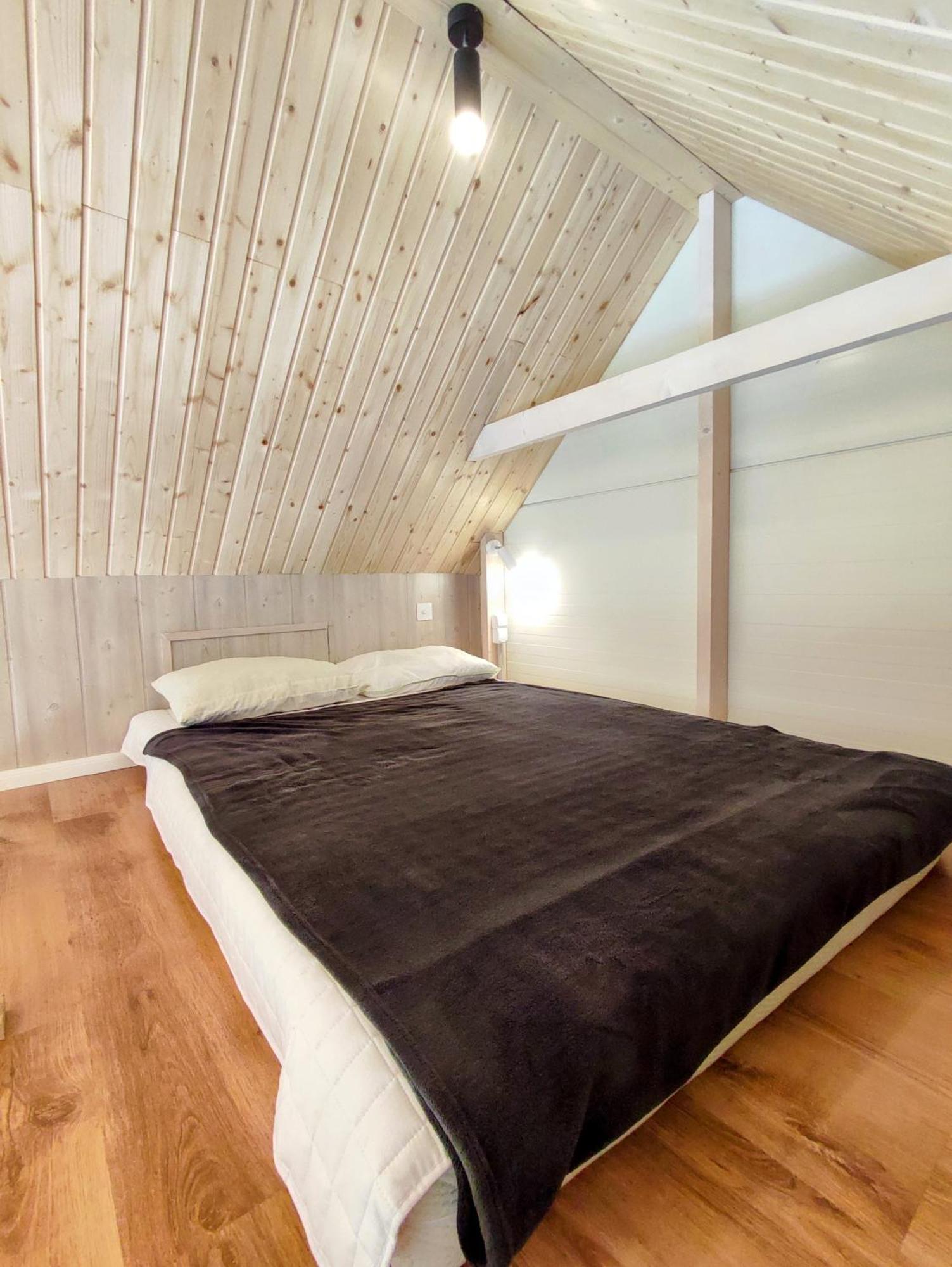 Modern Sauna Cabin In Horse Ranch Liyeplauke Zewnętrze zdjęcie